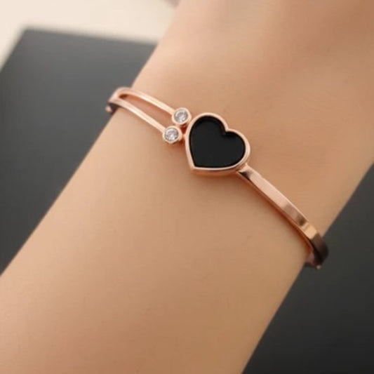 BR000001 - Bracelet Black Heart-Rose Gold