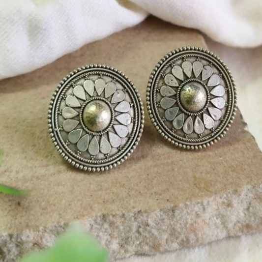 ER000044 - Oxidized Silver Plated Floral design Stud Earrings