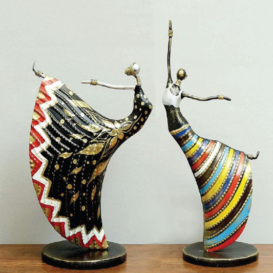 HD000072 - Dancing Dolls