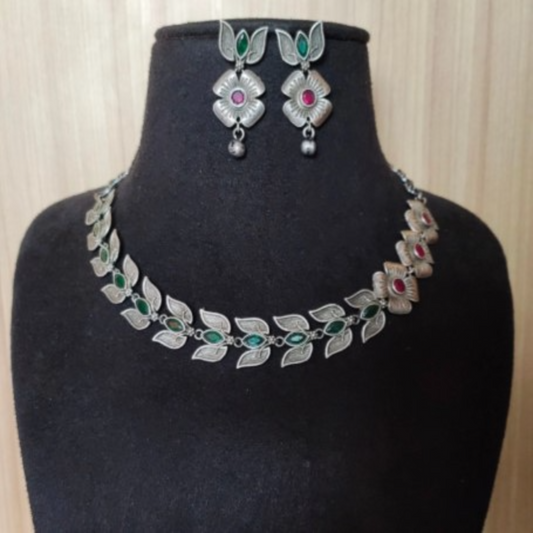 NL000026 - Antique Silver Floral Leaf Necklace Set